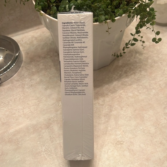 Obagi - Picture 2 of 4